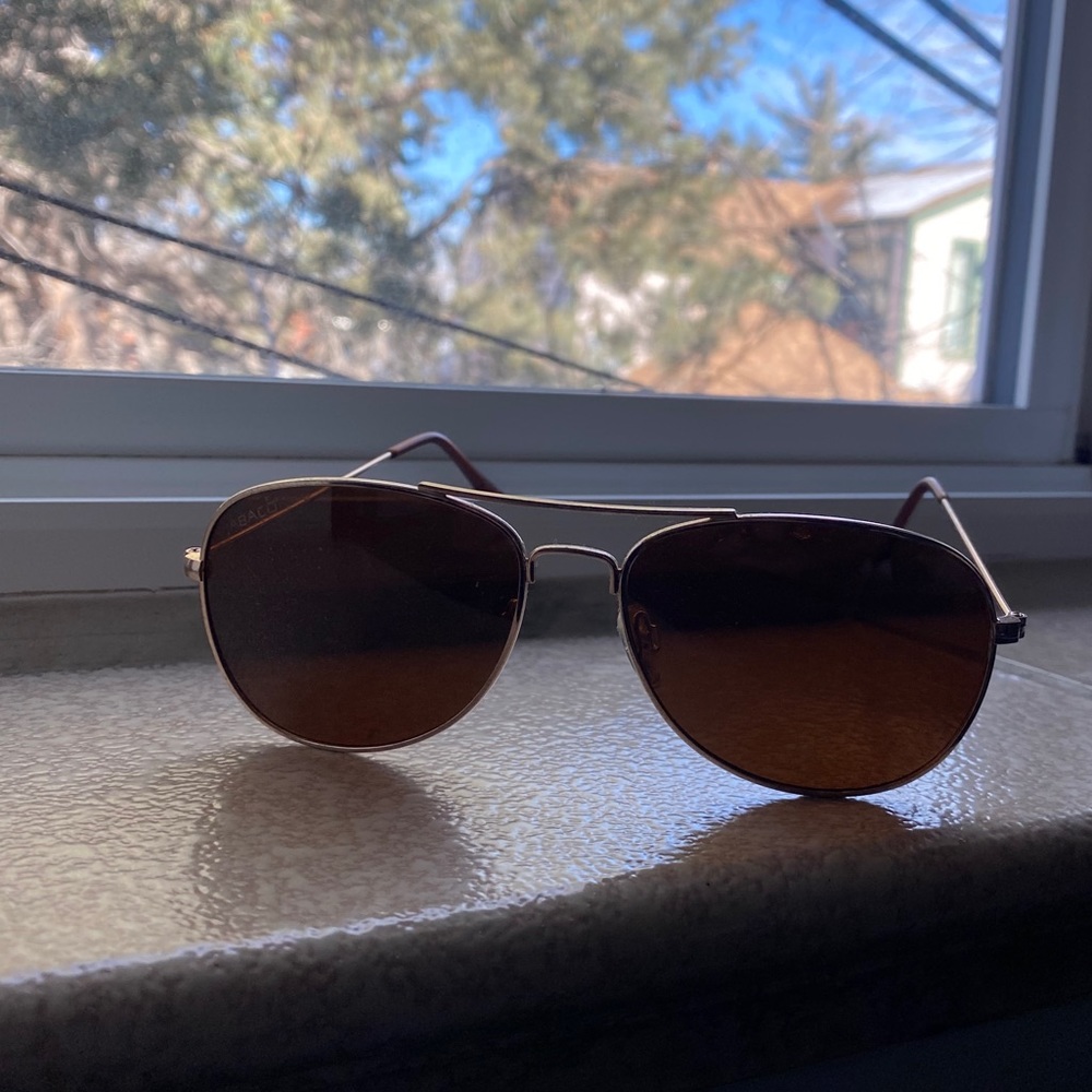 LIKE NEW abaco sunglasses